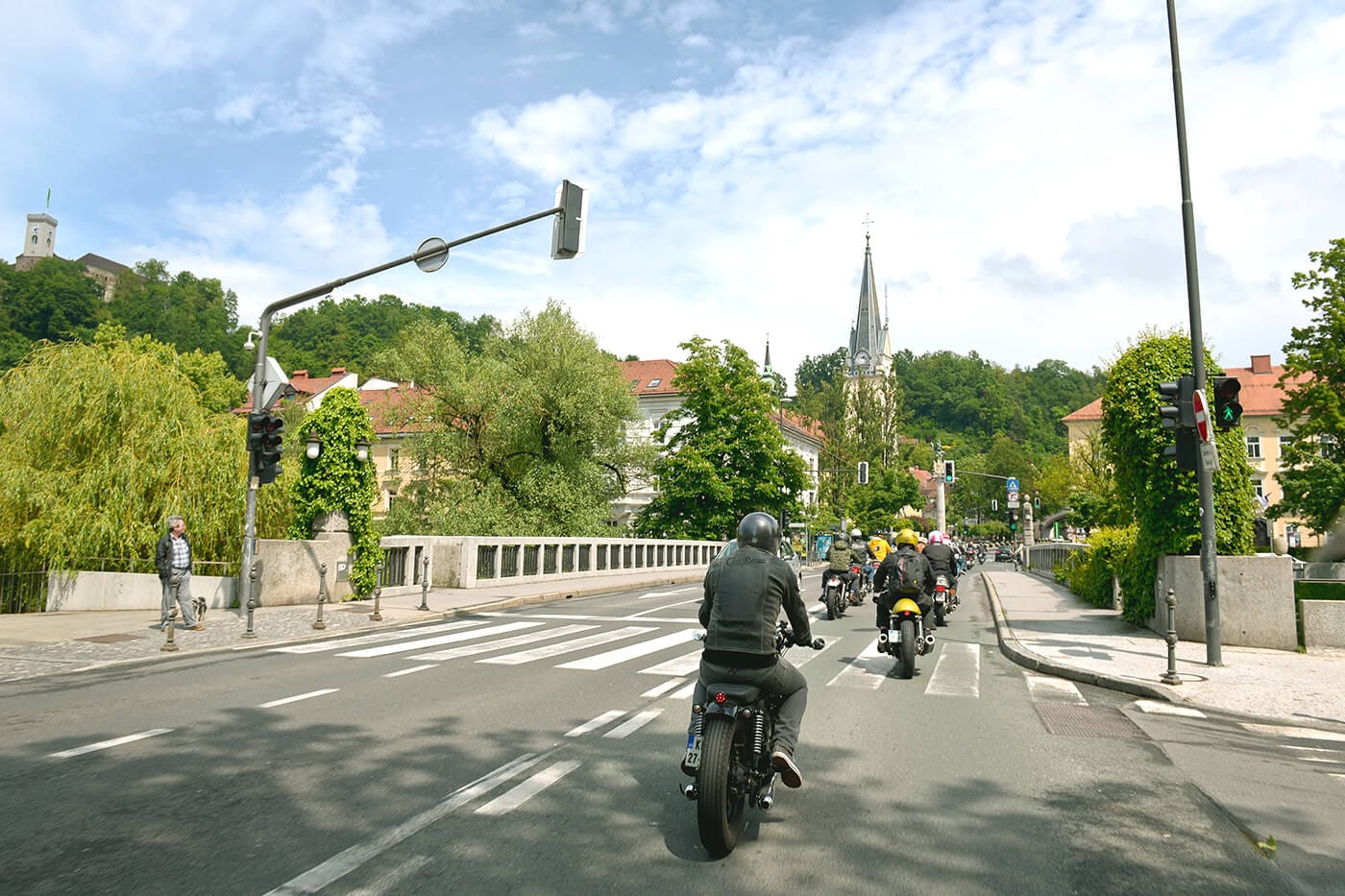 Biker und Natur: Wie Motorradclubs in der DACH-Region Verantwortung übernehmen