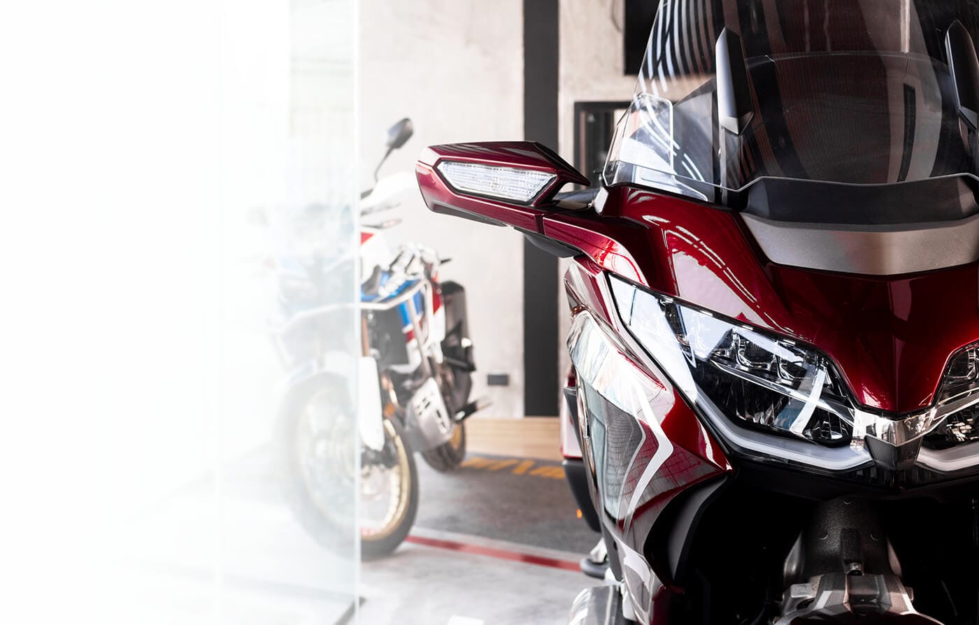 Wie Motorradmarken ihre Technik an europäische Normen anpassen: Ein Blick hinter die Kulissen der Industrie