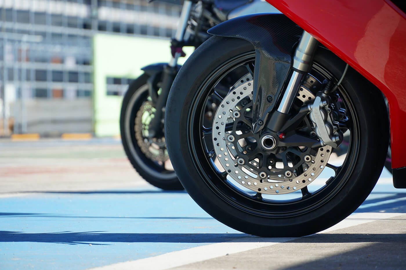 Wie sich moderne Bremssysteme verändert haben - und für wen sich der Aufpreis wirklich lohnt