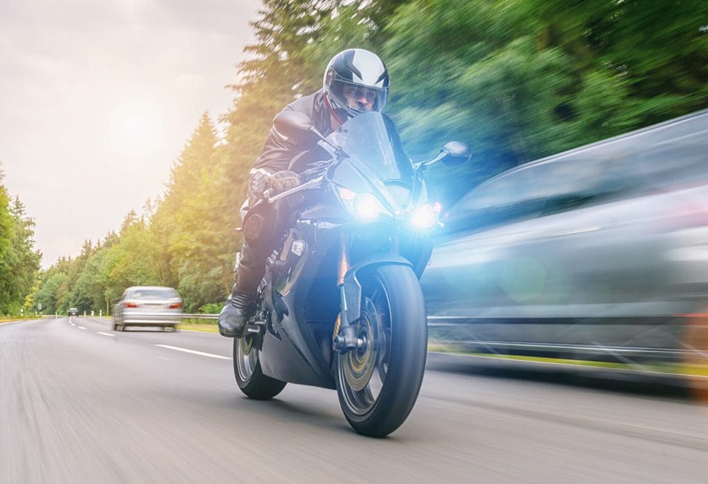 Ist moderne Traktionskontrolle (TC) für Motorrad-Einsteiger sinnvoll?