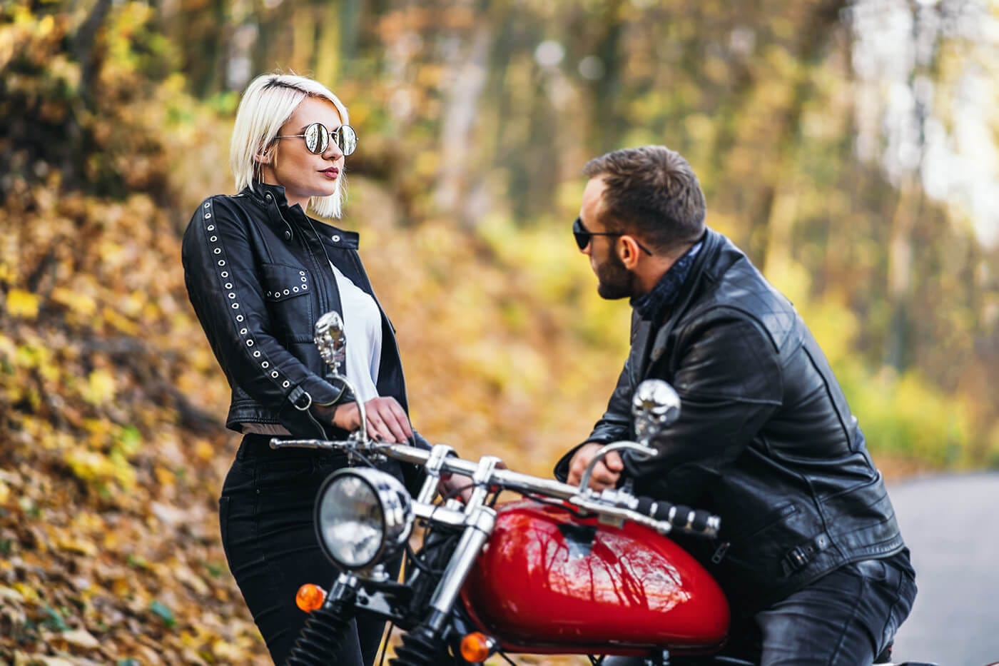 Warum manche Menschen im Herbst das Motorrad mehr brauchen denn je