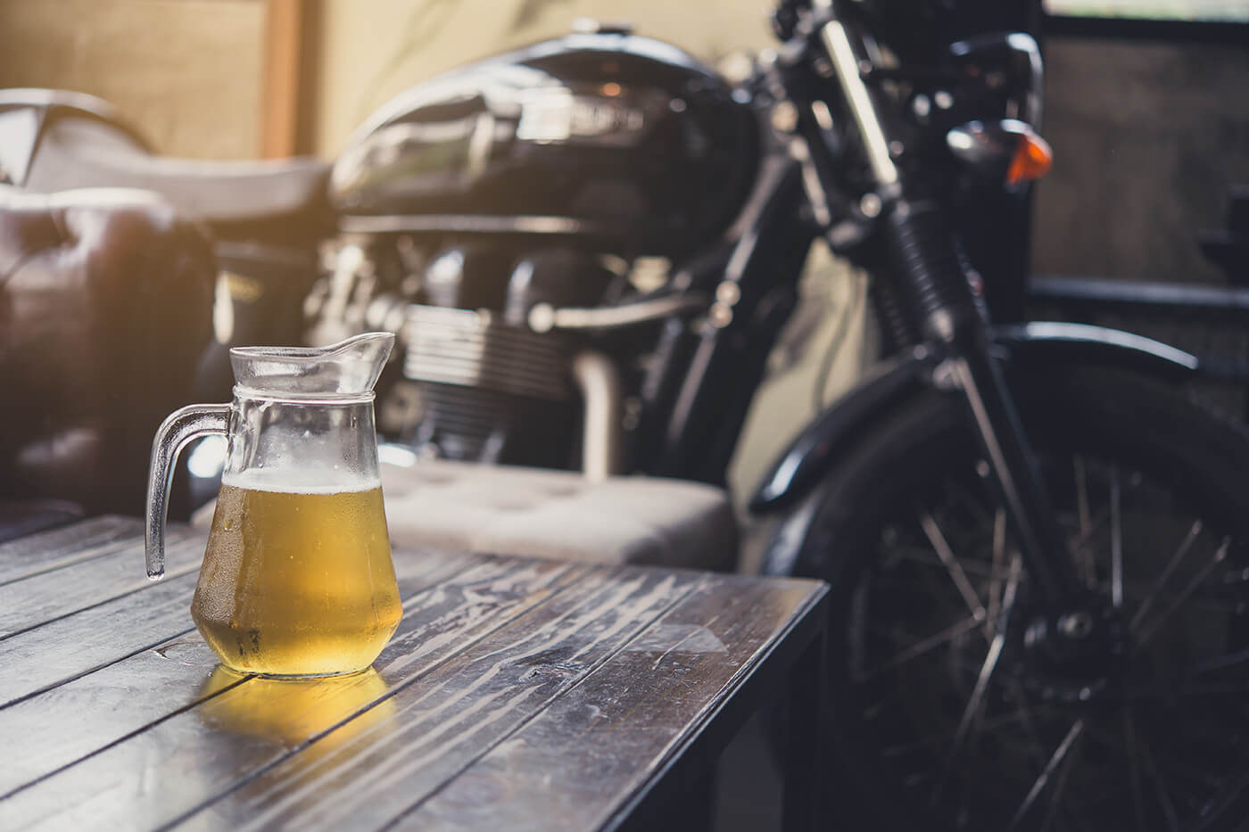 Promillegrenze Motorrad: Was in Deutschland, Österreich und der Schweiz wirklich gilt