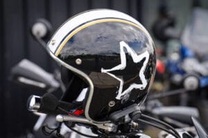 Intercom Motorrad: Welche Klasse passt zu Solo, Paar und Gruppe