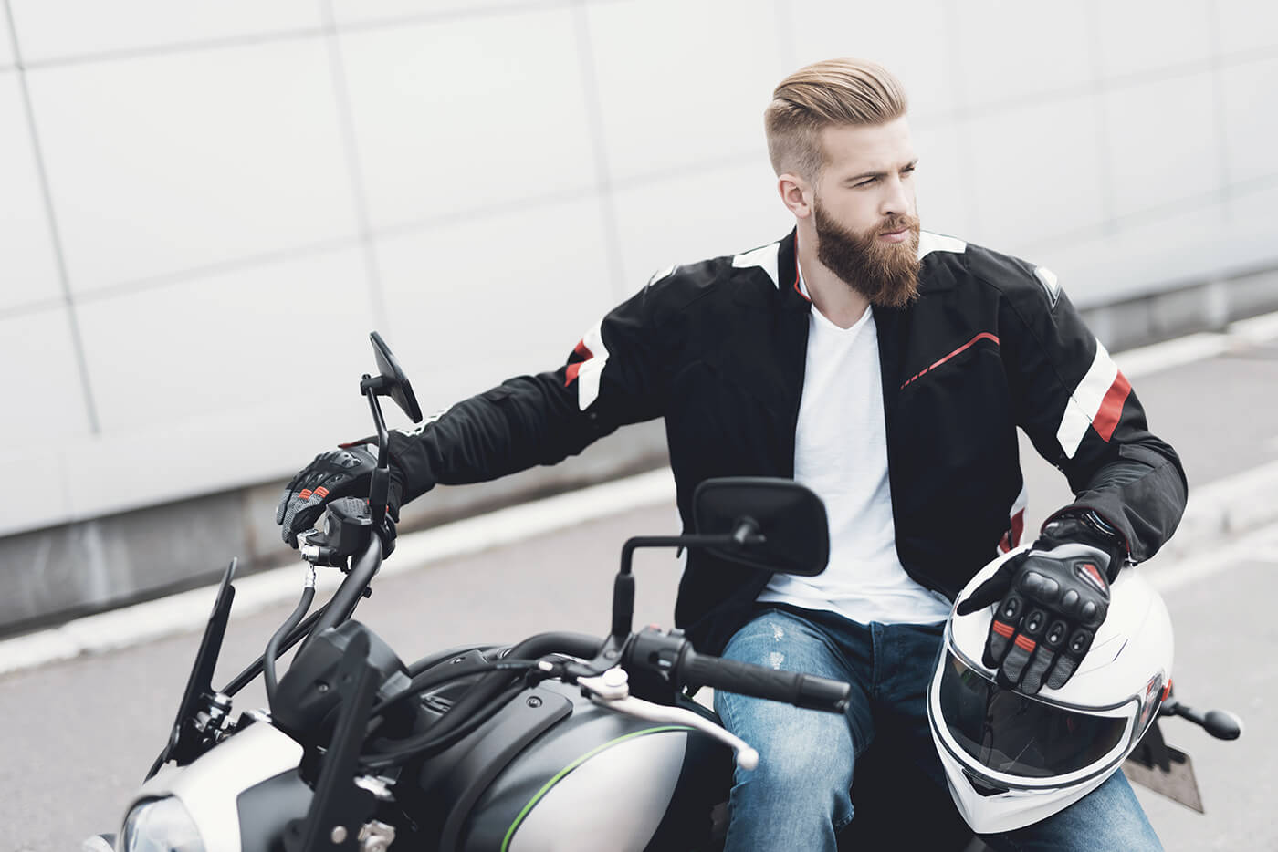 Motorradjacke kaufen: Membran, Sommer oder Winter - welche passt zu dir?