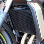 Kühlerschutzgitter selbst montieren – sinnvoll bei jedem Bike?