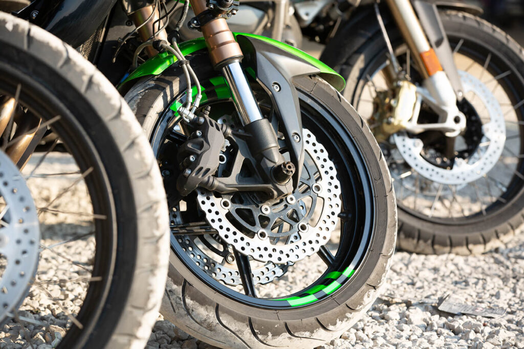 Bremszange am Motorrad erklärt: Doppelkolben, Radial und Fest- gegen Schwimmsattel