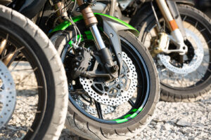 Bremszange am Motorrad erklärt: Doppelkolben, Radial und Fest- gegen Schwimmsattel