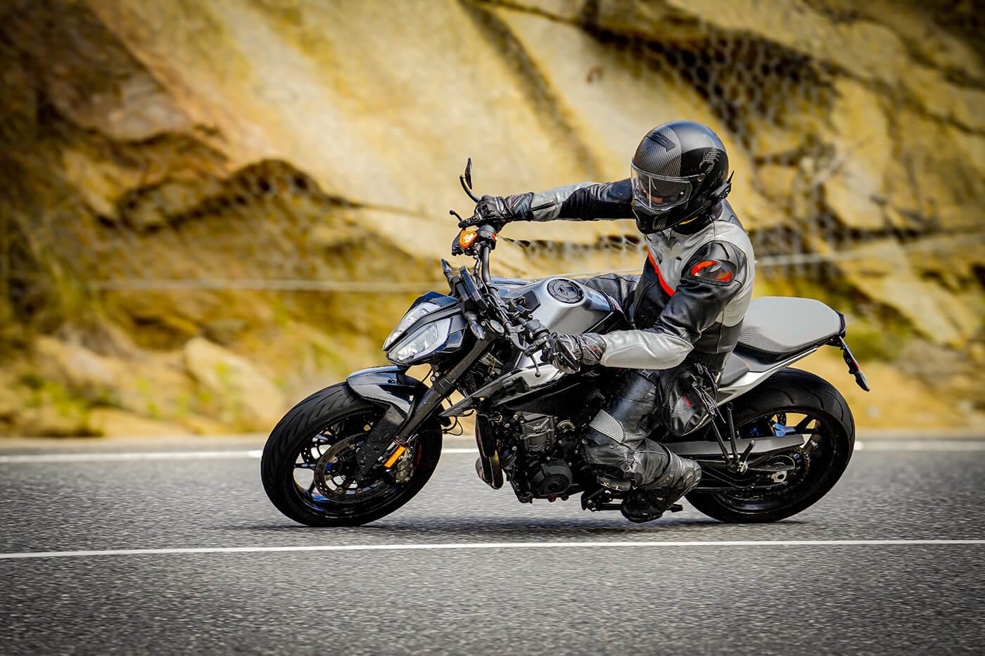 Rostige Reflexe & kalter Asphalt: Wie du deine Sport-Technik sicher in die Saison 2026 bringst