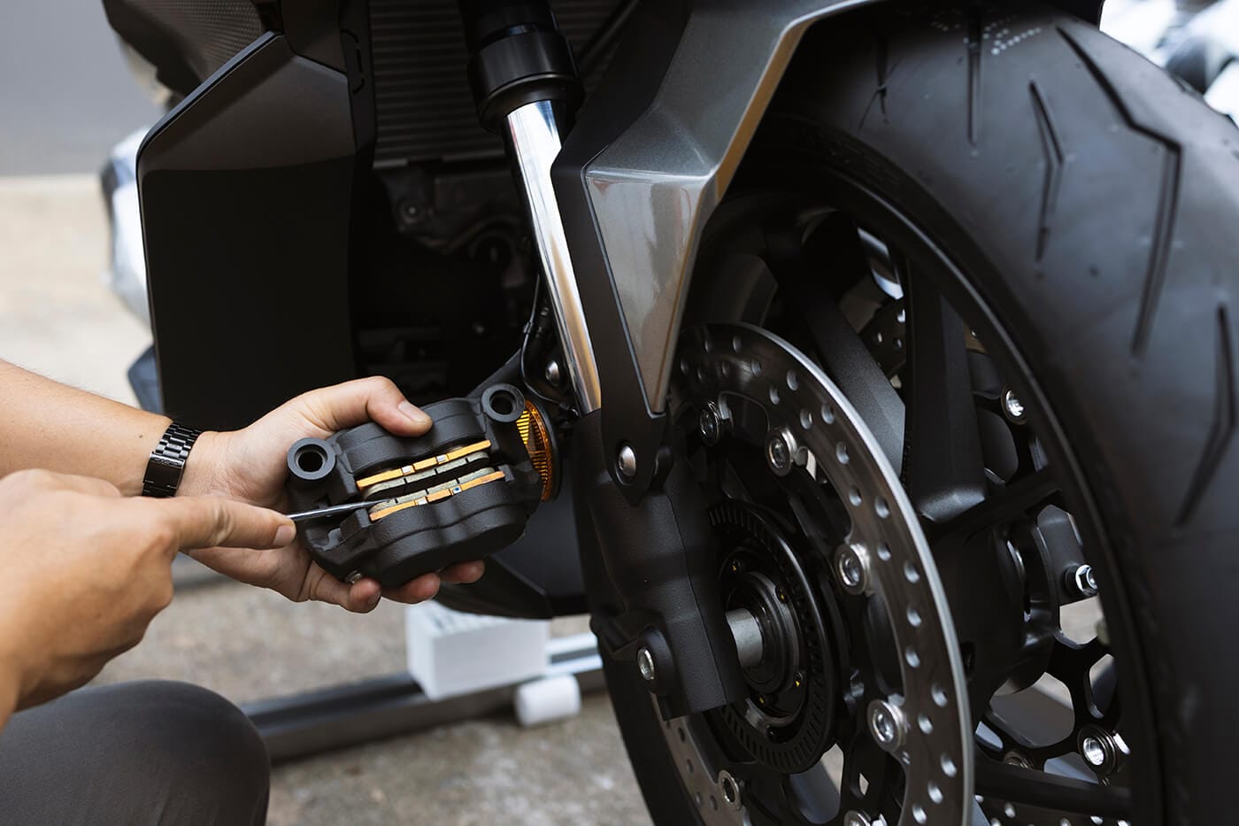 Bremsbeläge fürs Motorrad: organisch, Sinter, Keramik - was wirklich zählt