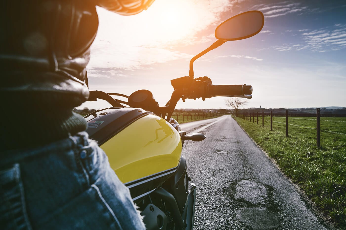 Stau-Assistenzsysteme: Wann dürfen Motorräder autonom fahren? (Status Quo 2026)