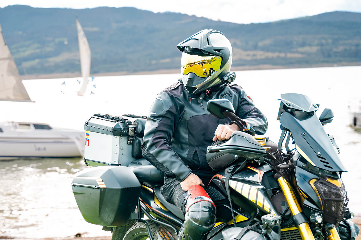 Topcase oder Rolle? Warum das falsche Gepäck dein Motorrad unfahrbar macht