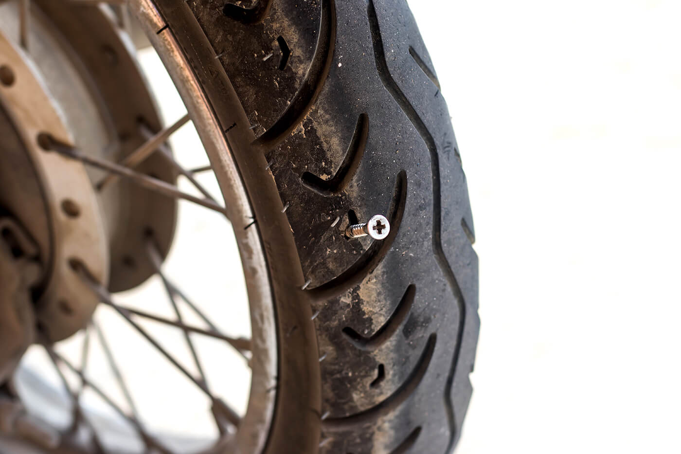 Geflickter Motorradreifen: Honda erlaubt 50 km/h, Kawasaki 100, Suzuki nie mehr als 130