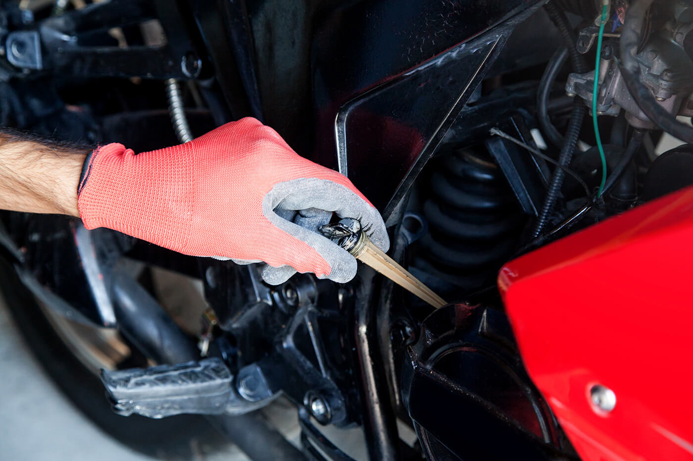 Ölstand am Motorrad: warum fast jeder die falsche Zahl abliest