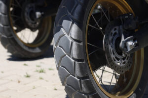 Dein Motorradreifen ist neu - und trotzdem alt