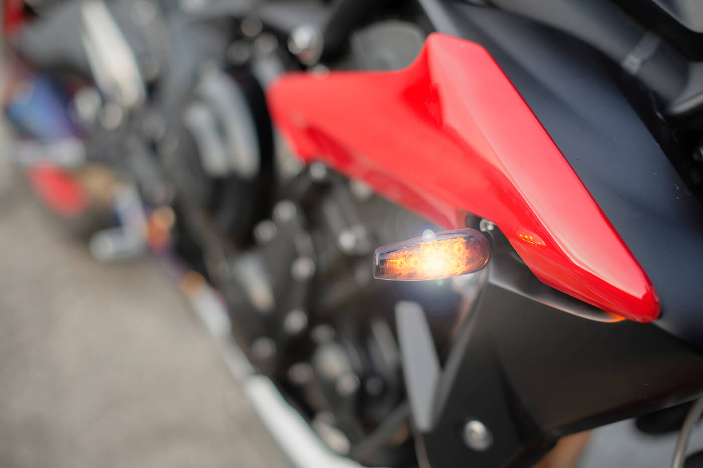 Dein LED Blinker blinkt zu schnell, weil ihm eine Glühlampe fehlt