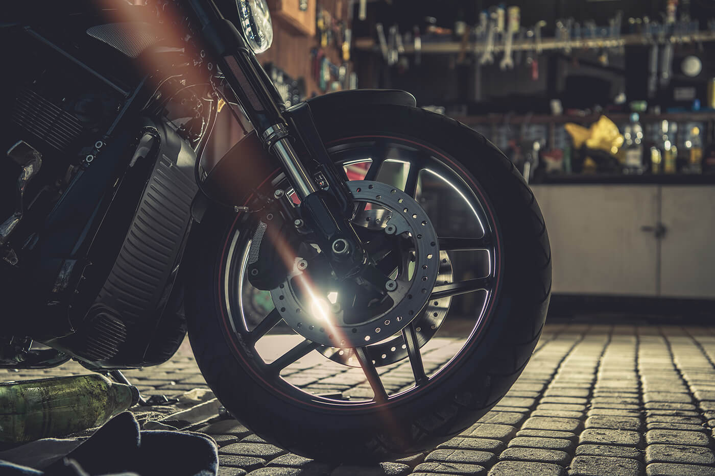 Mehr Luftdruck, weniger Verbrauch? Was der Rollwiderstand am Motorrad wirklich ausmacht