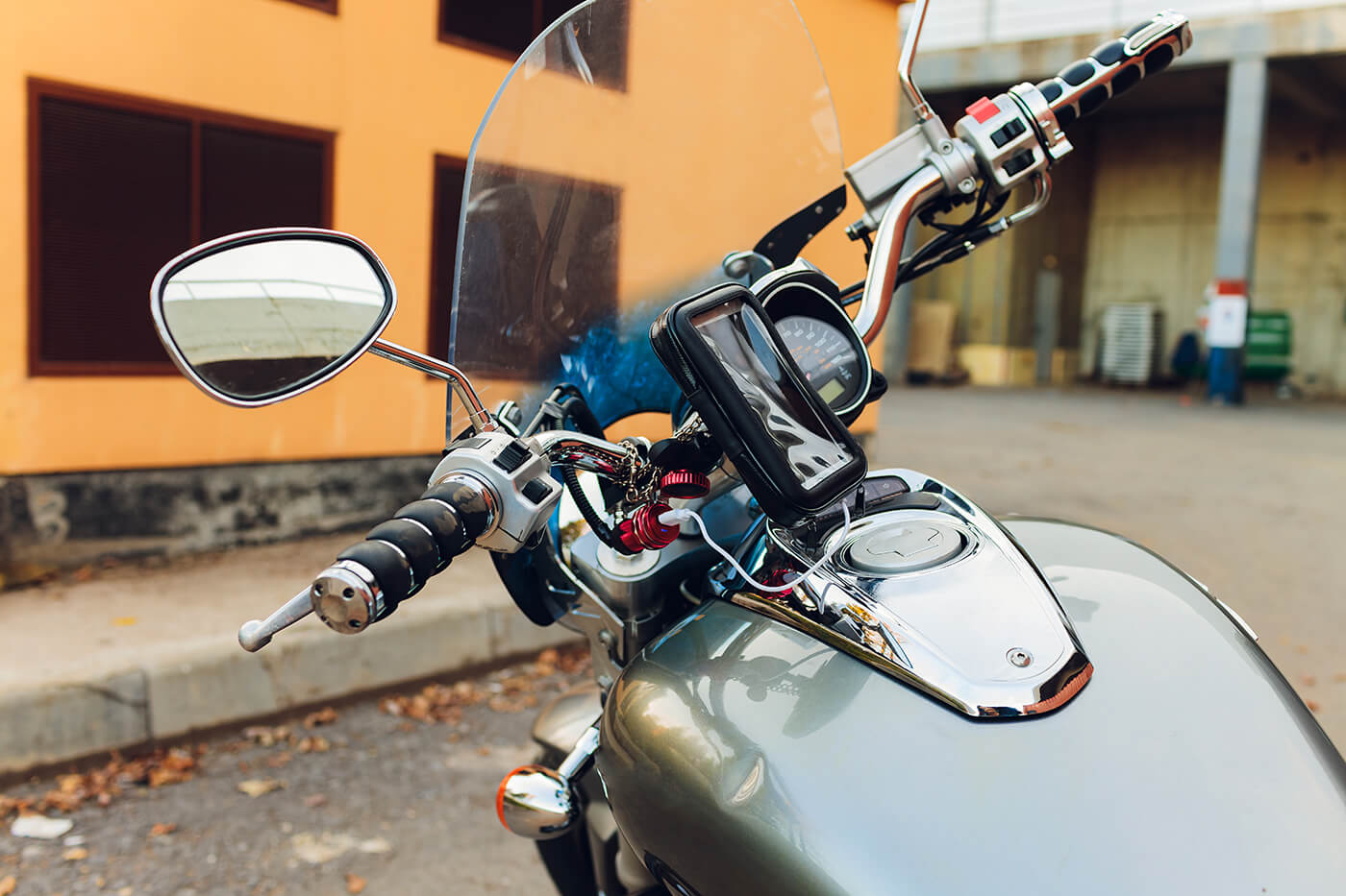 Handy laden an der USB-Buchse: Bei Honda soll dabei der Motor laufen