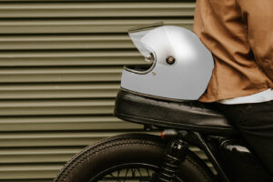 Die Helmpflicht fürs Motorrad kam 1976, das Bußgeld erst 1980