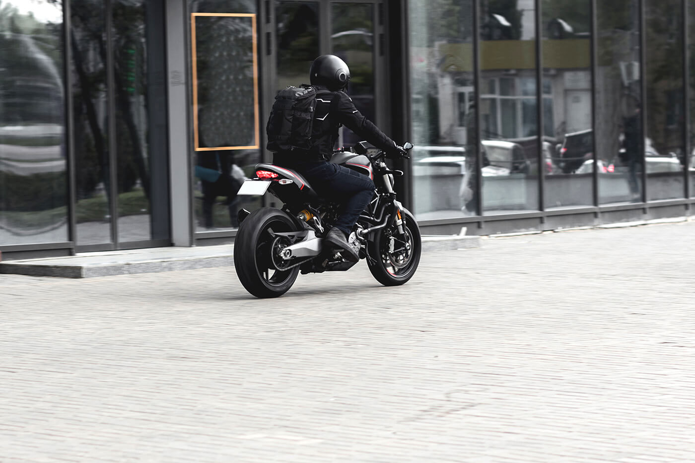 Kalorienverbrauch beim Motorradfahren: mehr als im Auto, weniger als beim Spazierengehen