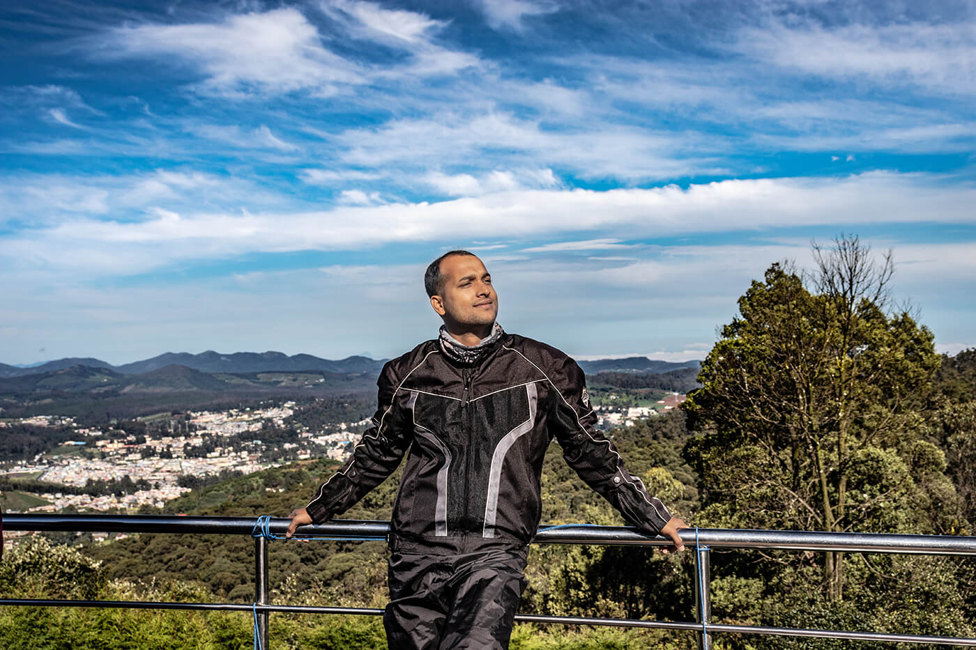 Sommerjacke fürs Motorrad: Mesh, Perforation oder Membran bei Hitze?