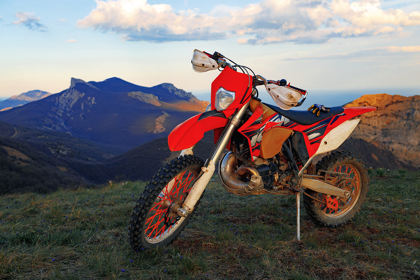 Naked, Sportler oder Enduro gebraucht: Woran du den verschwiegenen Sturz erkennst