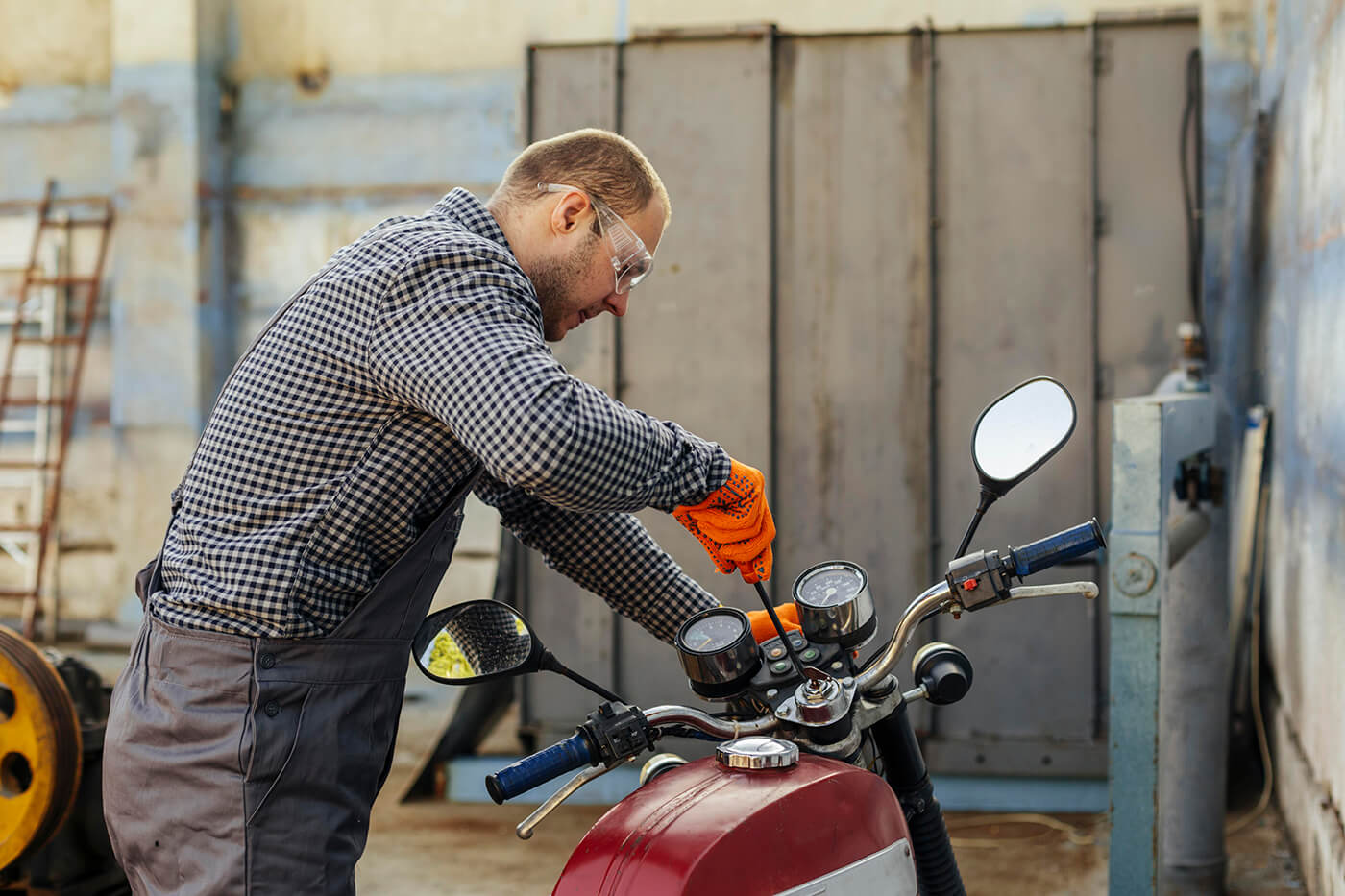 HU-Mängel am Motorrad: Die 10 häufigsten Beanstandungen und was du selbst behebst