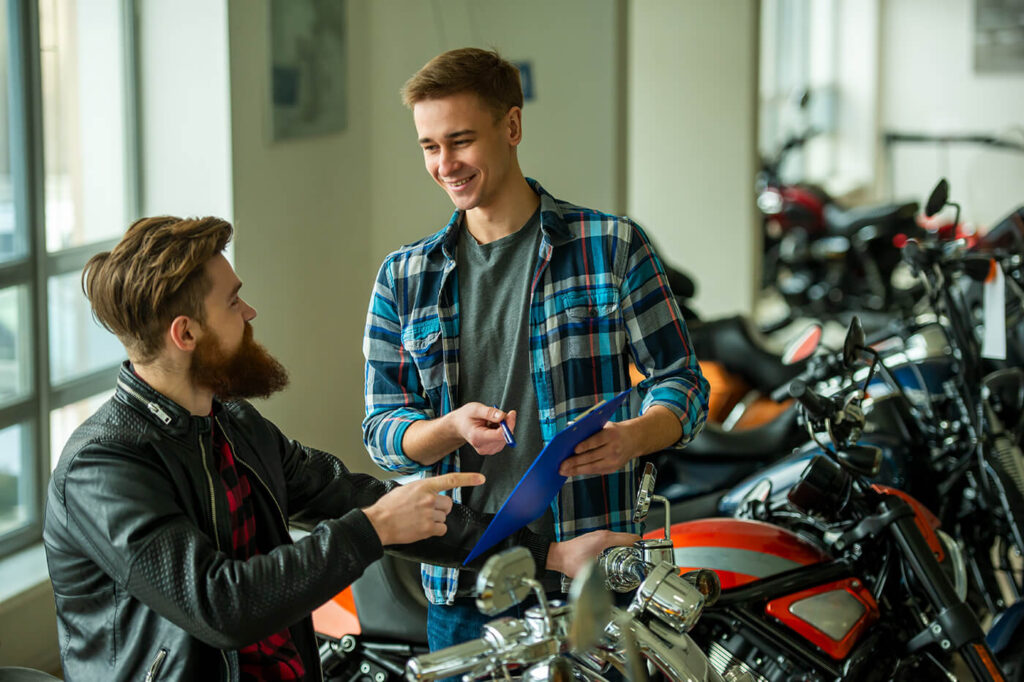 Kein Magnet am Gasgriff, kein Schlüssel im Sitzfach: Sätze aus Motorrad-Anleitungen