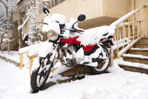 Kann ein Motorrad draußen überwintern?