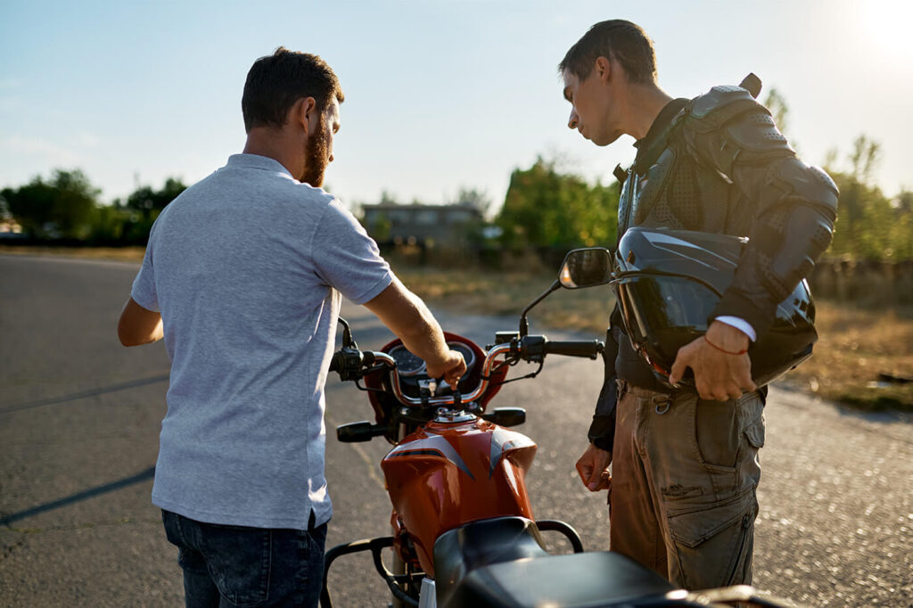 Anzahlung fürs gebrauchte Motorrad: Das Geld fließt erst, wenn du davorstehst