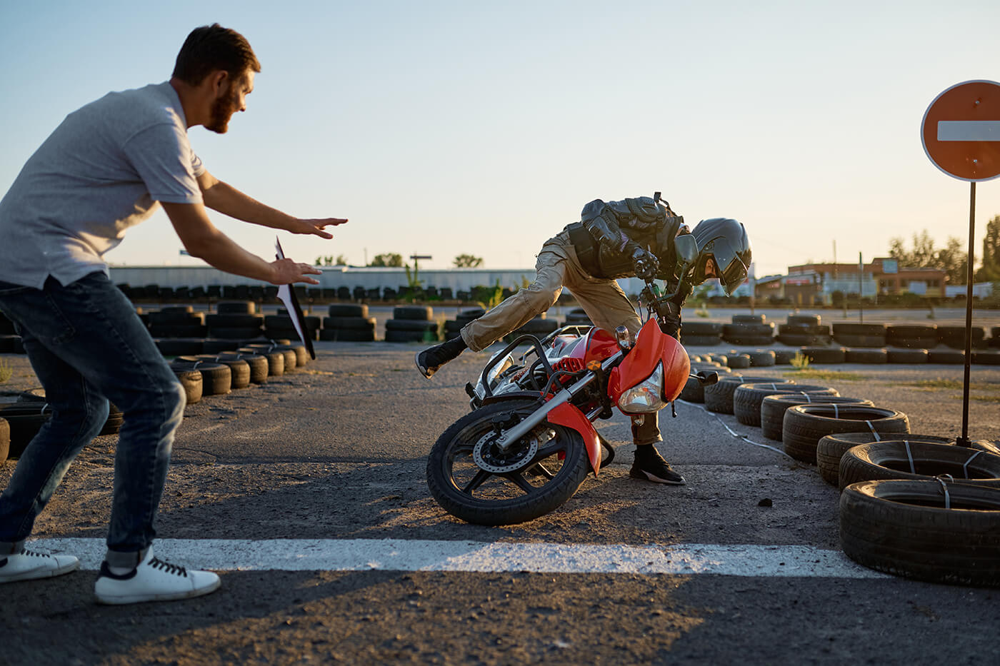 Besser auf dem Übungsplatz umfallen: Was ein Fahrsicherheitstraining am Motorrad wirklich bringt